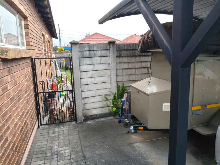3 Bedroom Property for Sale in Waterval East North West